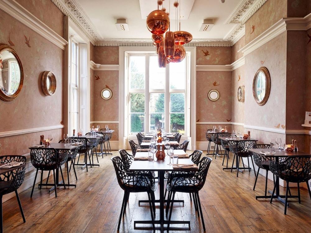Cotswold Grange Bed & Breakfast Cheltenham Ngoại thất bức ảnh Interior of the restaurant