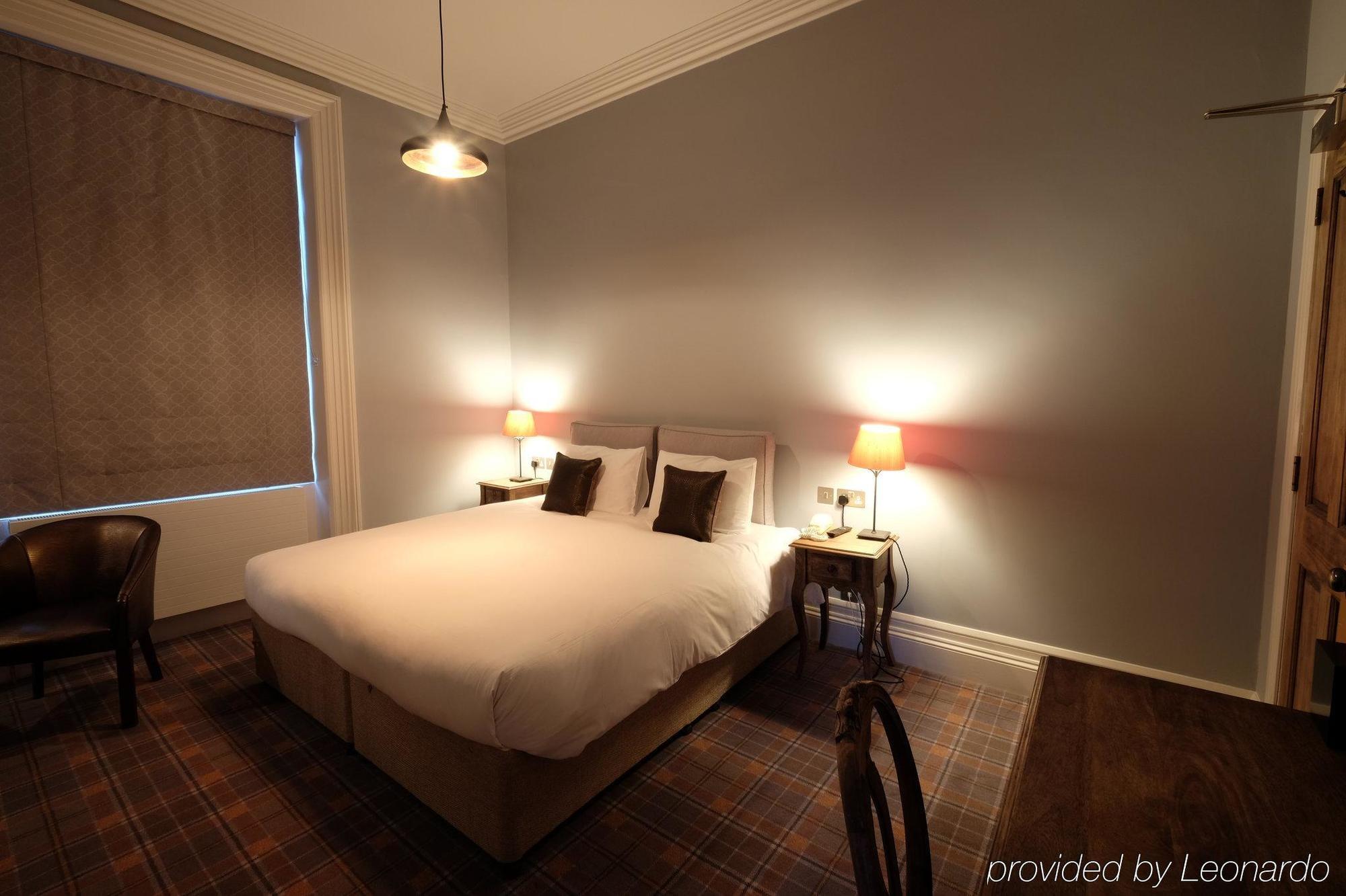 Cotswold Grange Bed & Breakfast Cheltenham Ngoại thất bức ảnh A room at the hotel