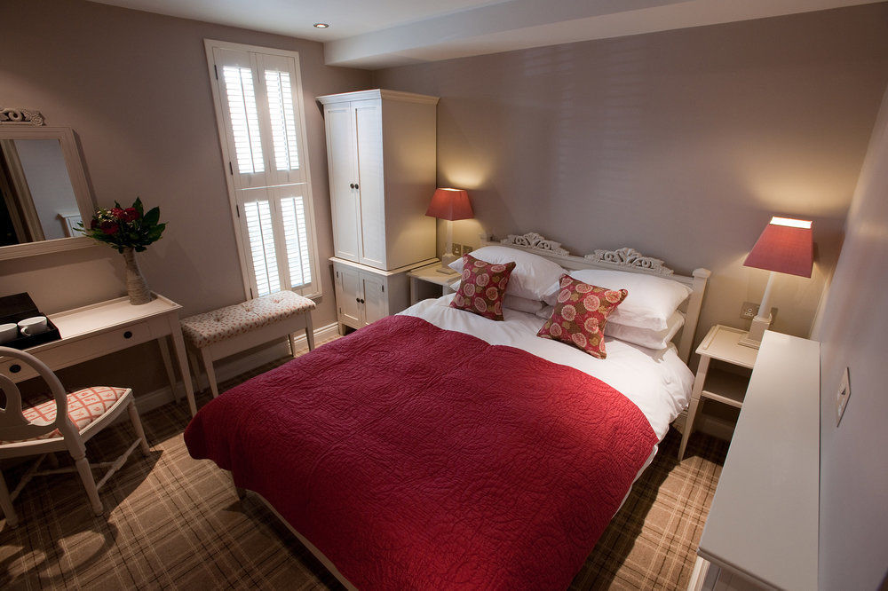 Cotswold Grange Bed & Breakfast Cheltenham Ngoại thất bức ảnh A bedroom