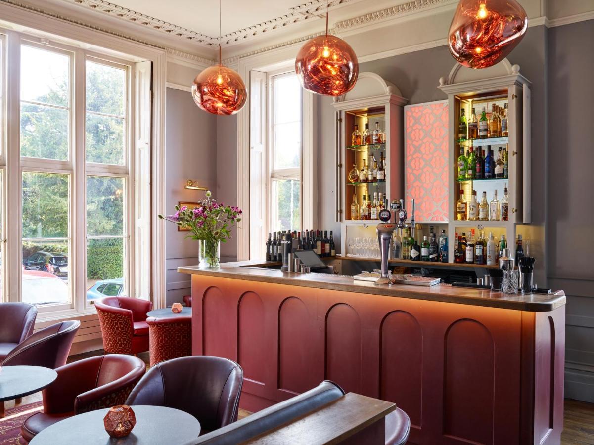 Cotswold Grange Bed & Breakfast Cheltenham Ngoại thất bức ảnh The bar at the 2018 refurbished hotel